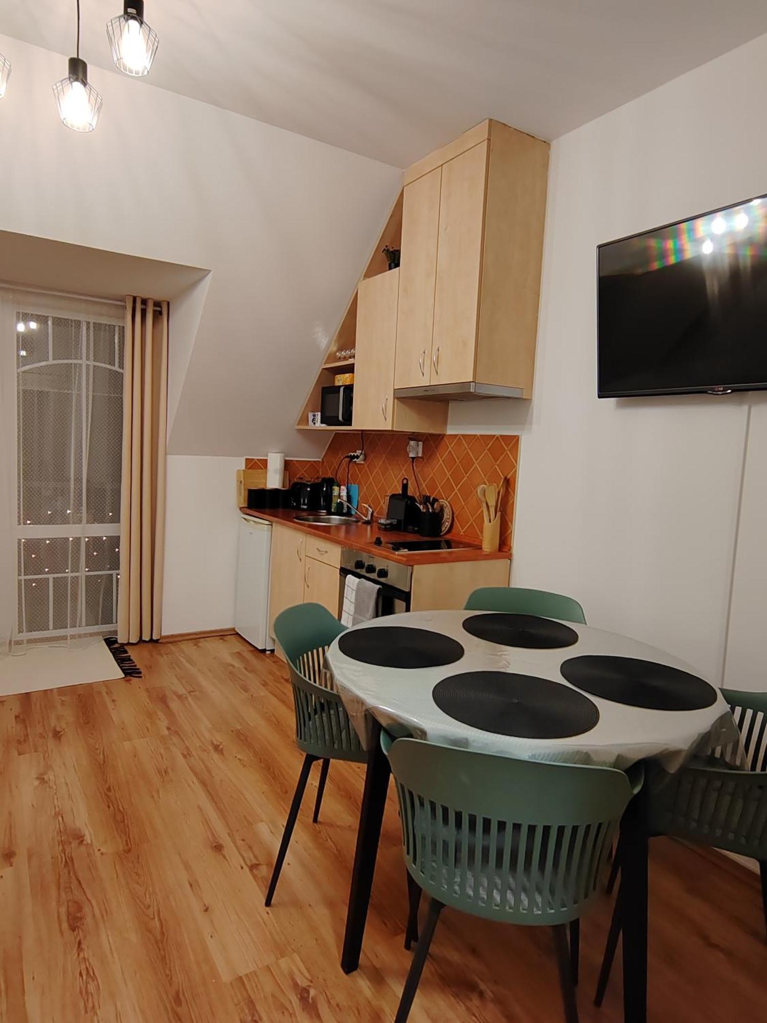 Orsika Hilltop Apartman Еґер Екстер'єр фото